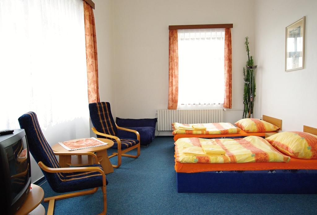 Hotel Koleje Zamecek Lednice Zewnętrze zdjęcie