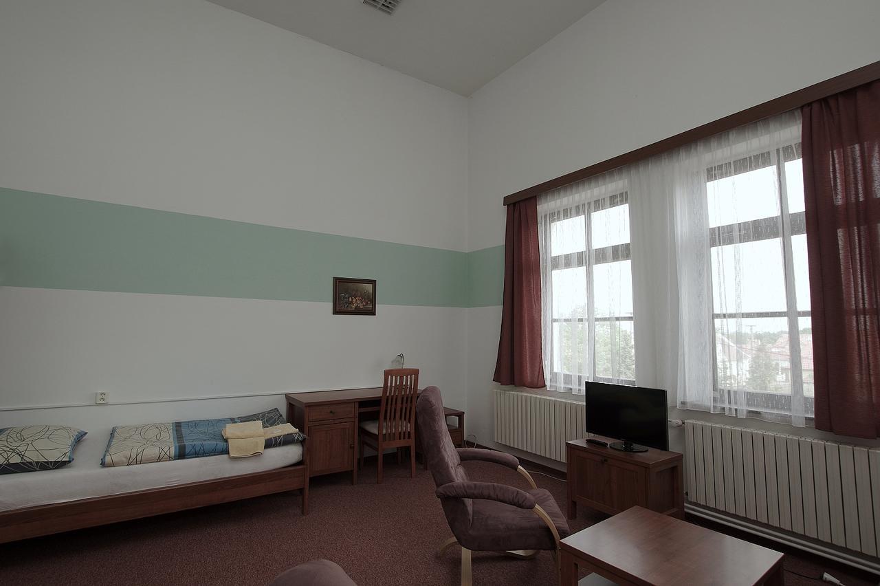 Hotel Koleje Zamecek Lednice Zewnętrze zdjęcie