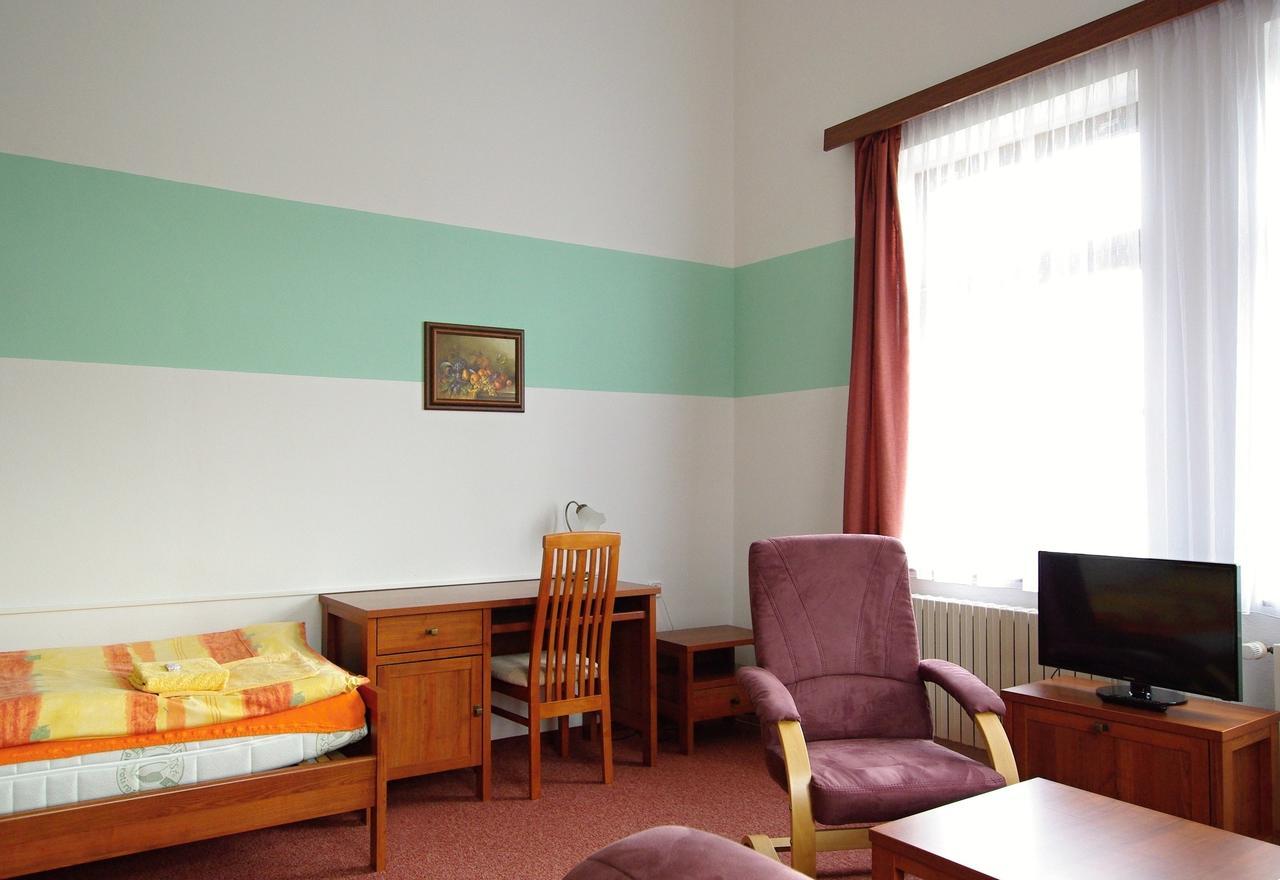 Hotel Koleje Zamecek Lednice Zewnętrze zdjęcie