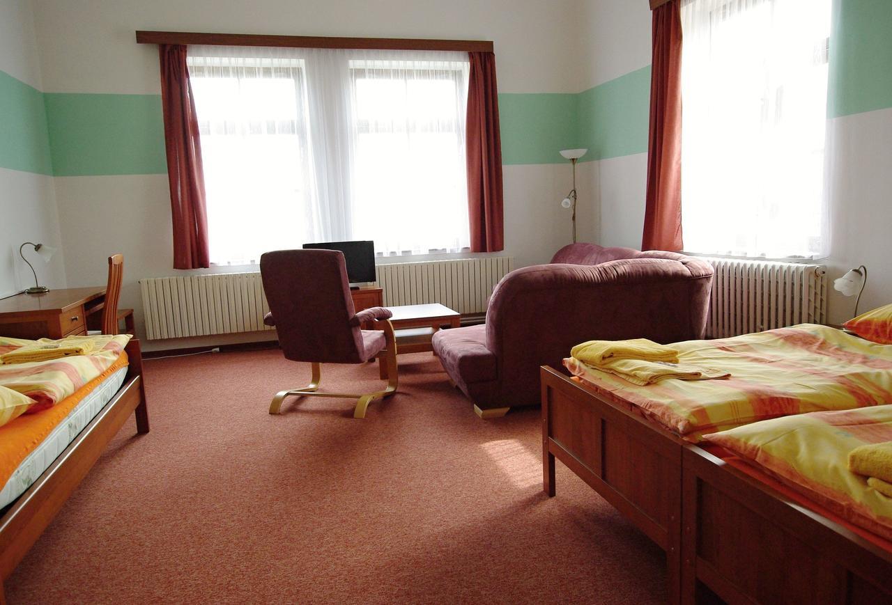 Hotel Koleje Zamecek Lednice Zewnętrze zdjęcie
